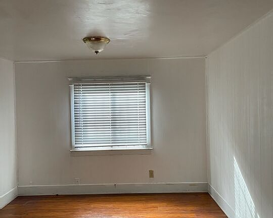 4th image of 5061 Fountain Ave