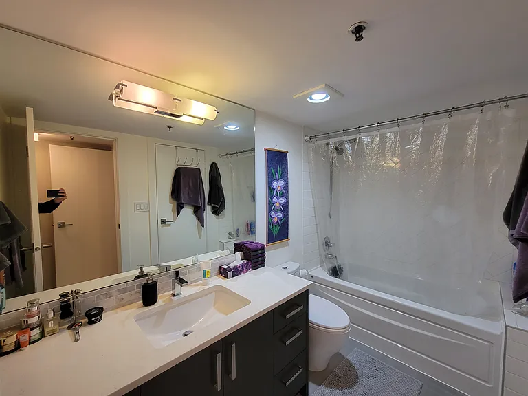 2020 Trafalgar St #102 — Photo 9