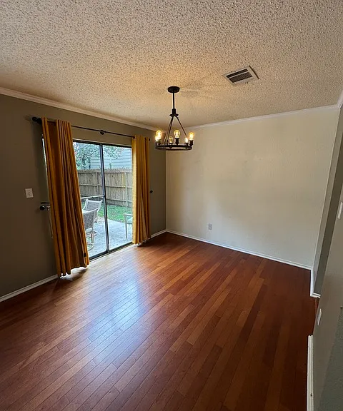 13815 Stone Hollow Dr — Photo 3