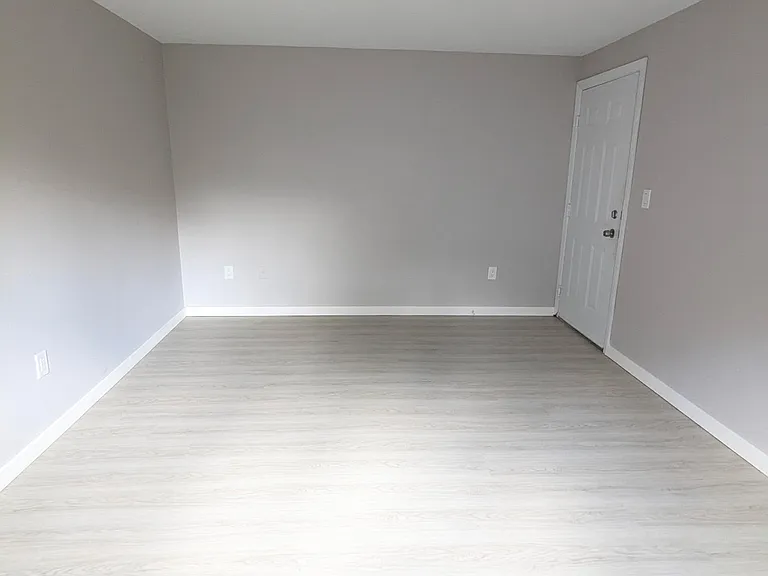 76 Sherman Ave #2 — Photo 5