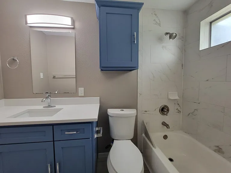 4724 Laurel Ln — Photo 9