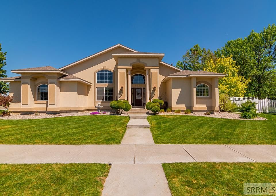 1st image of 4770 Gleneagles Dr