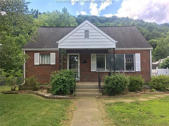 2nd image of 4207 Washington Ave SE