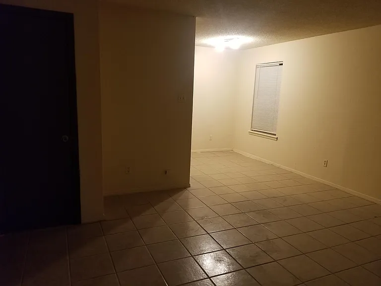 4615 Yorkshire Dr #1 — Photo 3