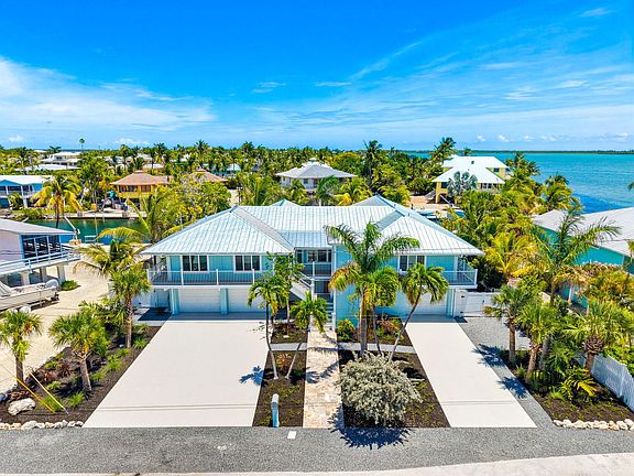 3rd image of 17042 Starfish Ln W