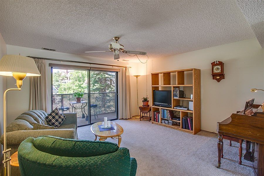 2nd image of 407 Oregon St APT 121