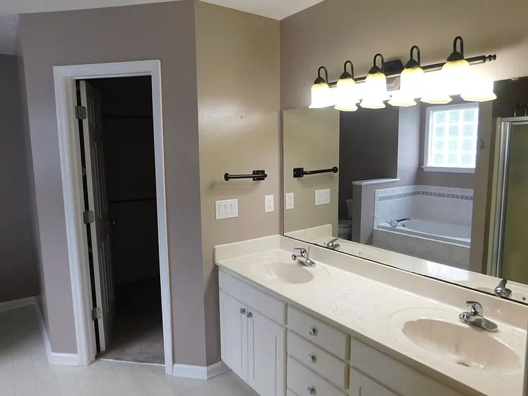302 Jacqueline Dr — Photo 17