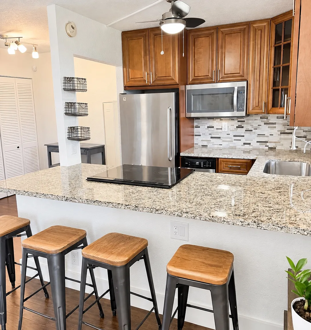 2 bed, 904 sqft, $2,295 — Photo 4