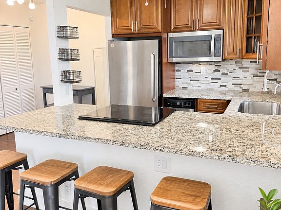 4th image of 2400 NE 10th St APT 304