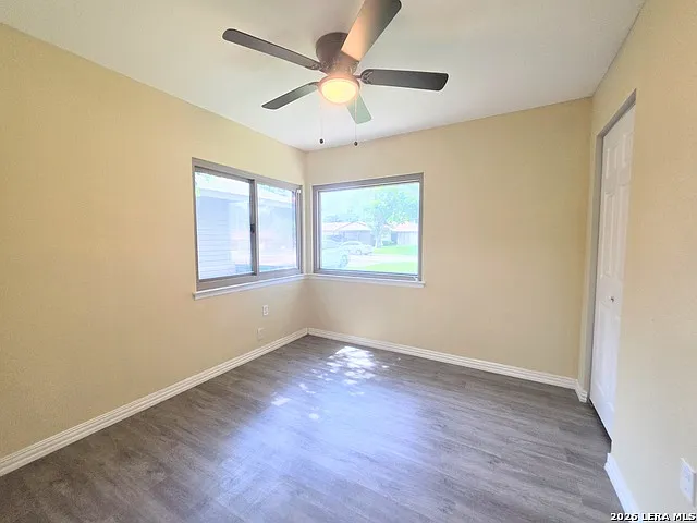 5931 Autumn Lk — Photo 9