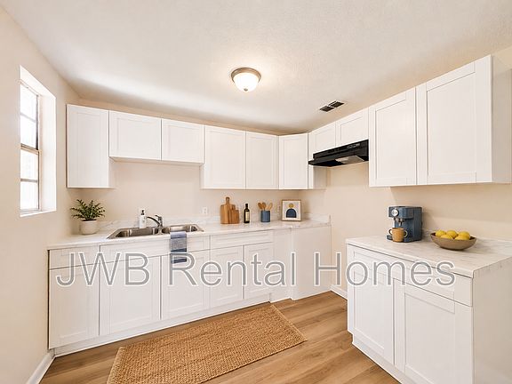 3rd image of 5361 Broadway Ave
