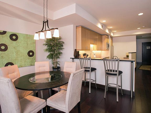 4th image of 270 W Pearl Ave APT 203