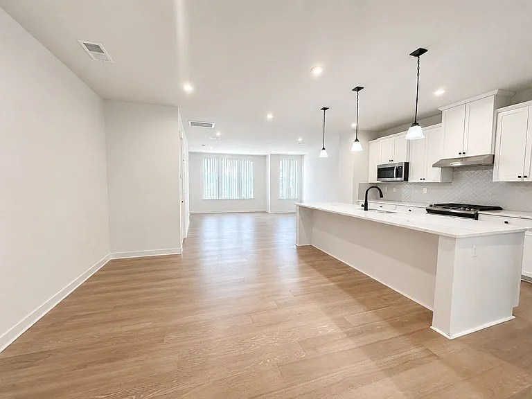 9802 Oaklawn Blvd NW — Photo 12