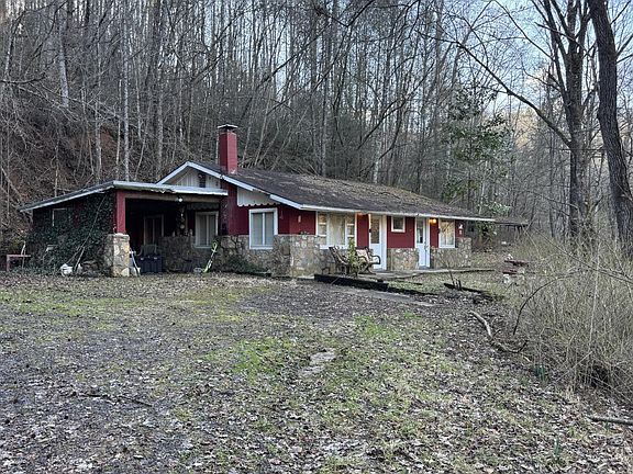 2nd image of 325 Autumn Ln