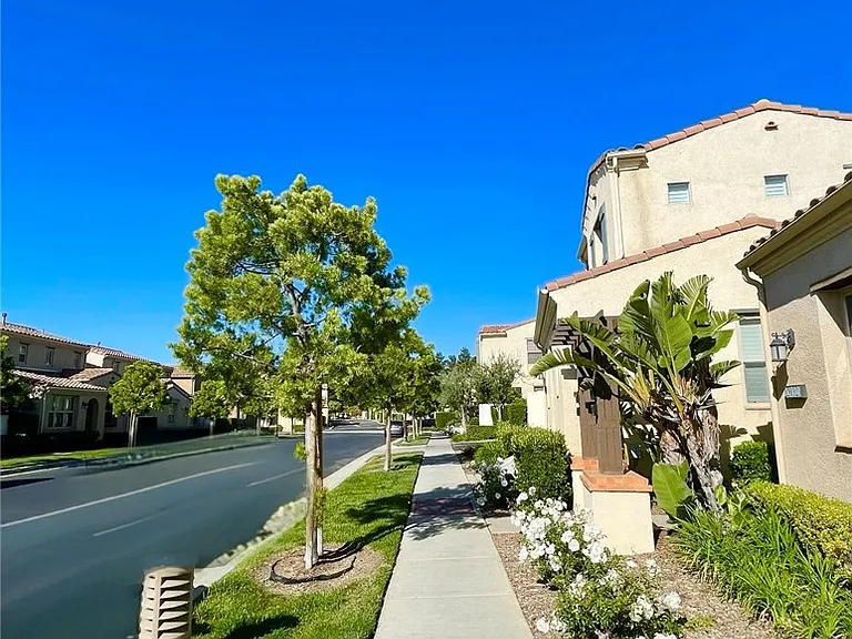 20323 W Livorno Way — Photo 2