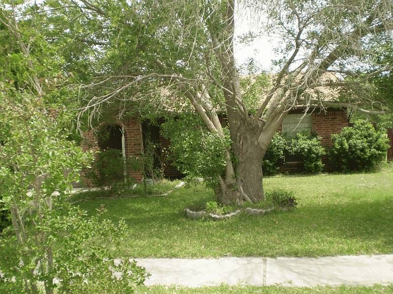 2nd image of 1708 Ruiz Dr