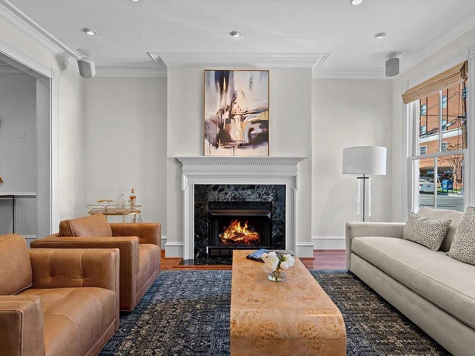 1st image of 128 Queen St