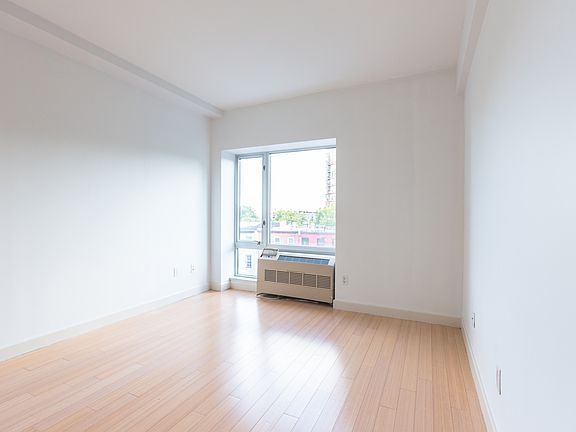 4th image of 426 Lafayette Ave APT 4C