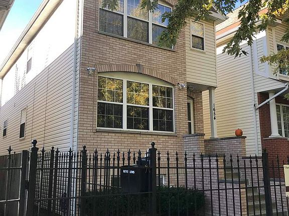 3rd image of 1654 S Saint Louis Ave