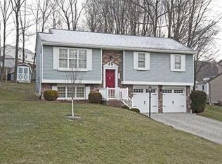 537 Chaparral Dr, Cranberry Township, PA