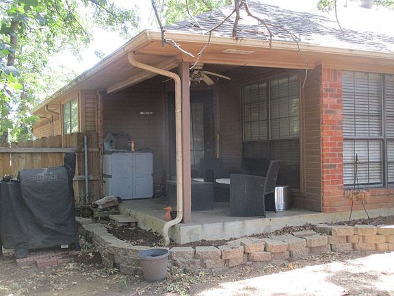 2nd image of 2309 Oak Park Dr
