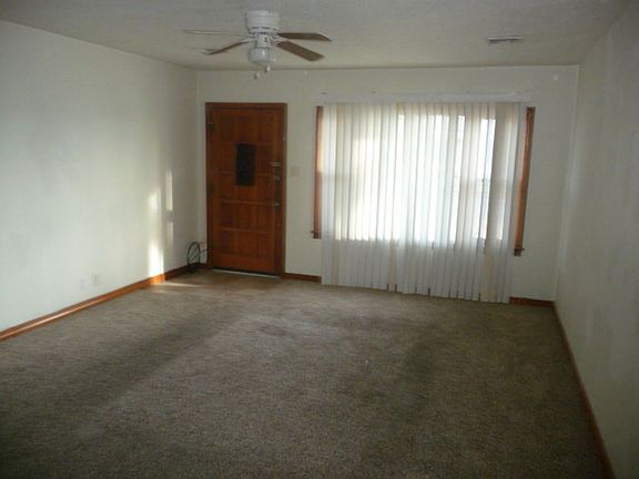 2nd image of 2415 SW Lee Blvd