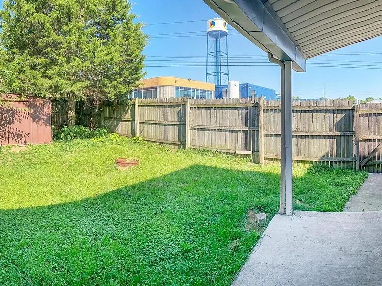 756 E Pleasant Run Parkway North Dr — Photo 14