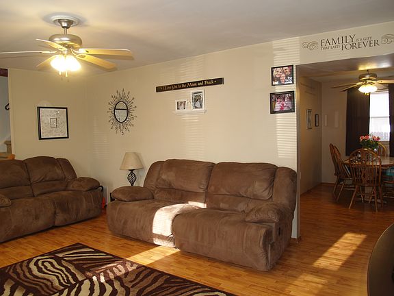 3rd image of 53 Essex Ct