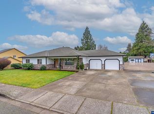 212 SW Cascade Meadow Dr, Sublimity, OR 97385