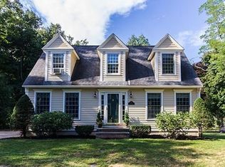 10 Lakeside Ter, Amesbury, MA 01913