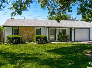 3231 Glacier Dr, Lawrence, KS 66047