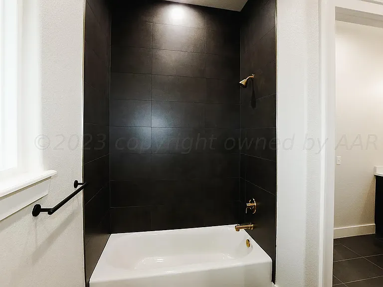 9405 Rockridge — Photo 30