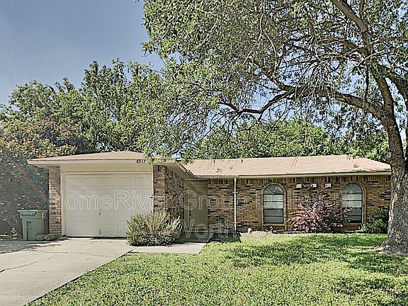 3rd image of 6917 Newcastle Pl