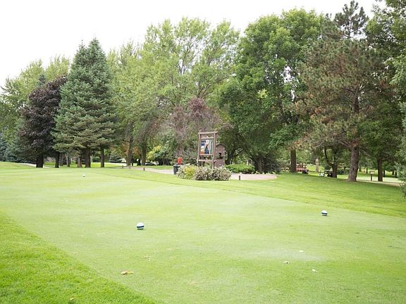 4th image of 104 Emerald Meadows Cir