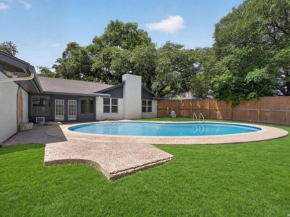 2nd image of 721 BALFOUR DR
