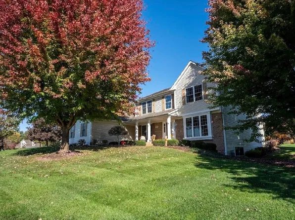 808 Boulder Ridge Dr, Belvidere, IL 61008