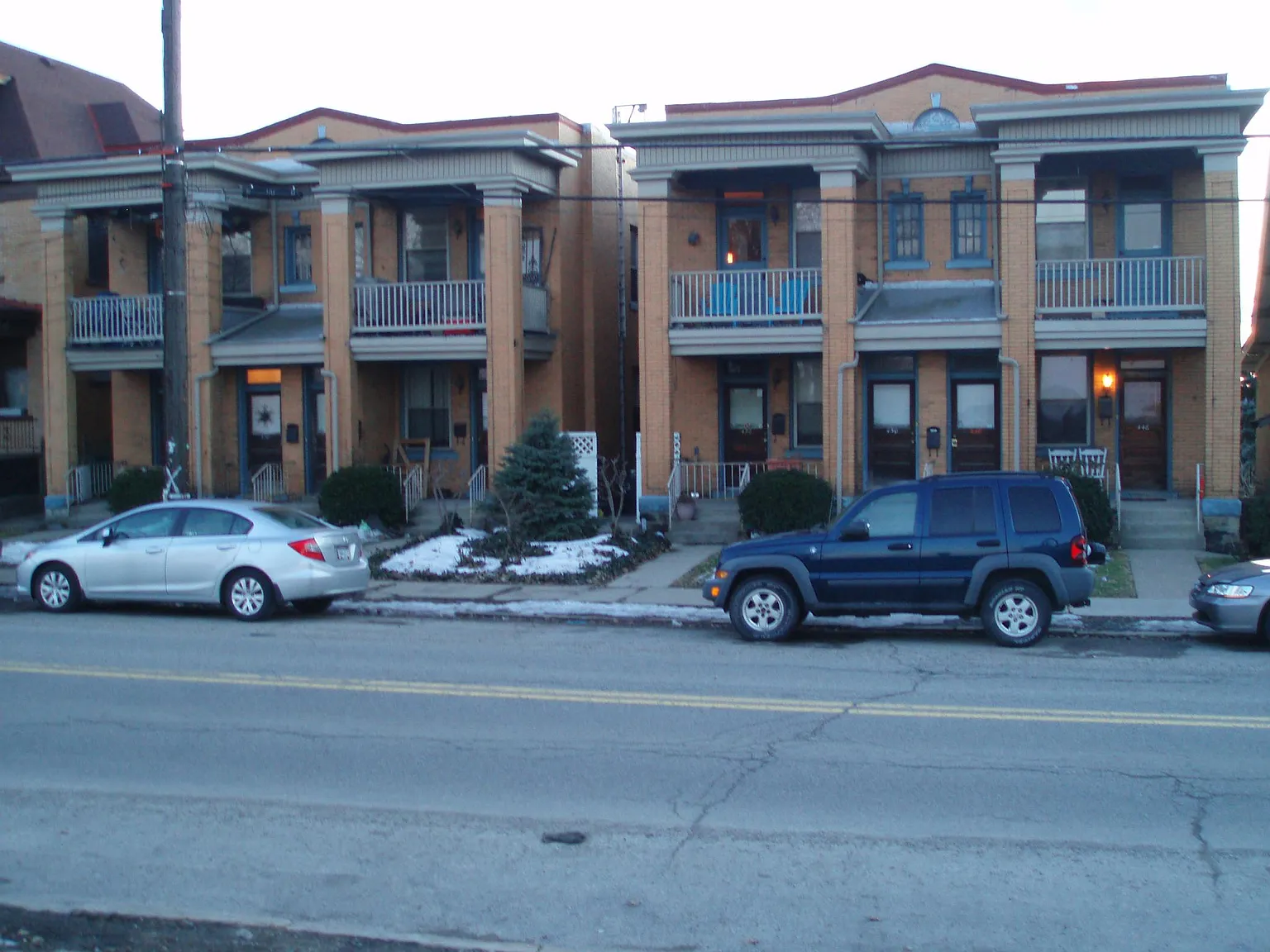 460 Bailey Ave Floor 1 photo 1