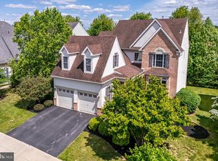 421 Waynebrook Dr, Chester Springs, PA 19425