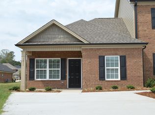 1811 NE Bell Tower Ln, Cleveland, NE 37312