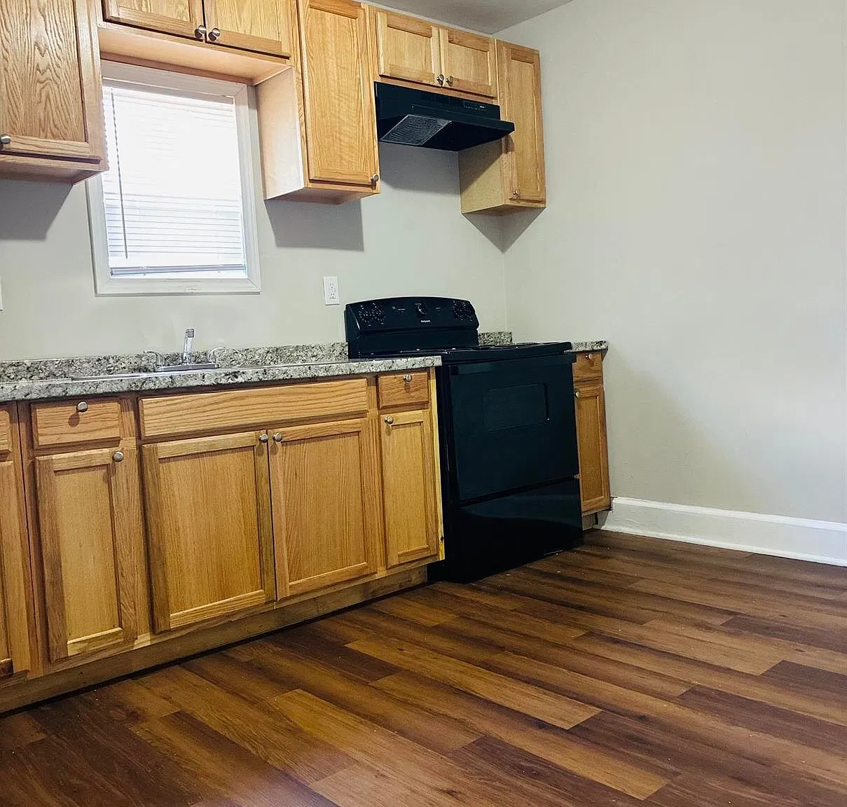 608 Park Ave — Photo 3