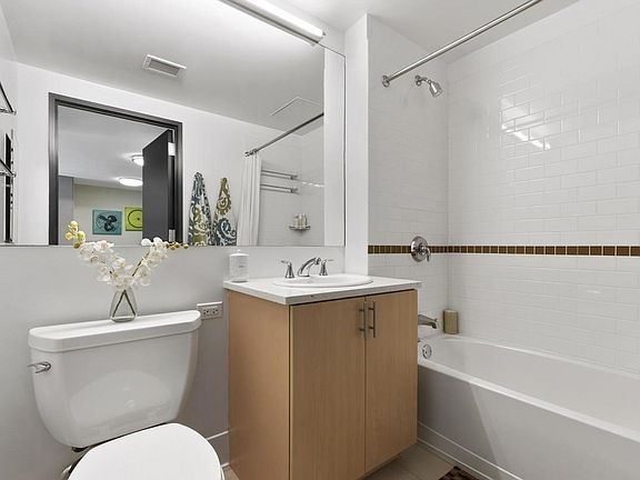 5th image of 153-30 89th Ave #512