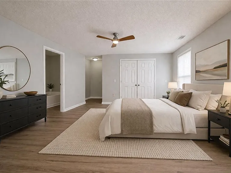 2154 Olmadison Vw — Photo 15