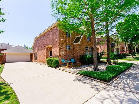 4th image of 112 Constitution Dr