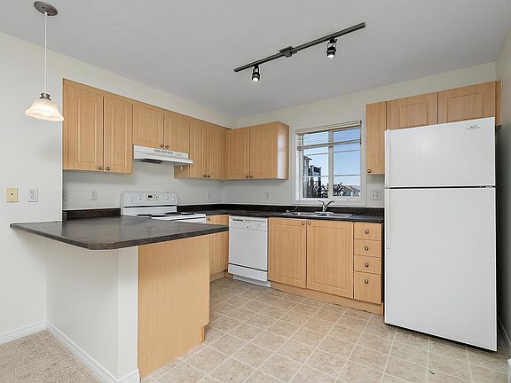 5th image of 630 McAllister Loop SW #201