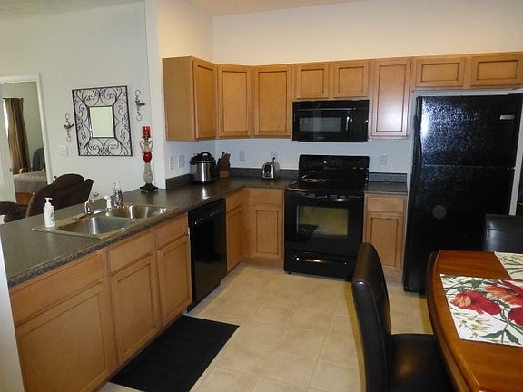 5th image of 5460 Wilmington Cir
