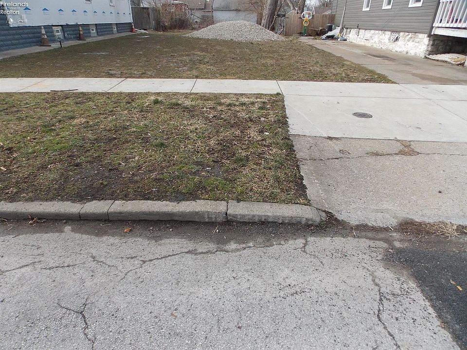 2nd image of 527 McDonough St