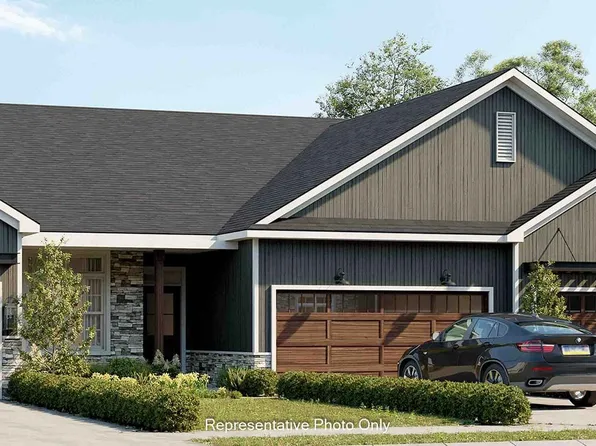 746 Aurora Dr, Mechanicsburg, PA 17055