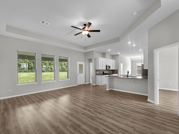 5th image of 460 Barton Place Dr