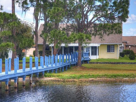 3rd image of 461 Sweetwater Way