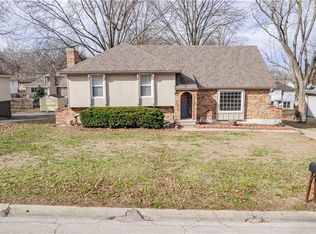1005 SW 15th St, Blue Springs, MO 64015